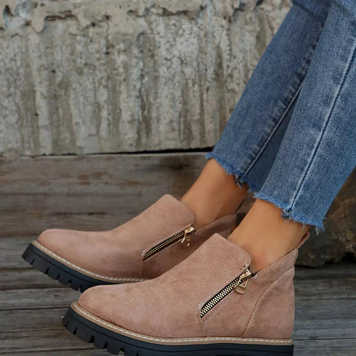 Ankle Boots with Zipper Detail  Style Ratio