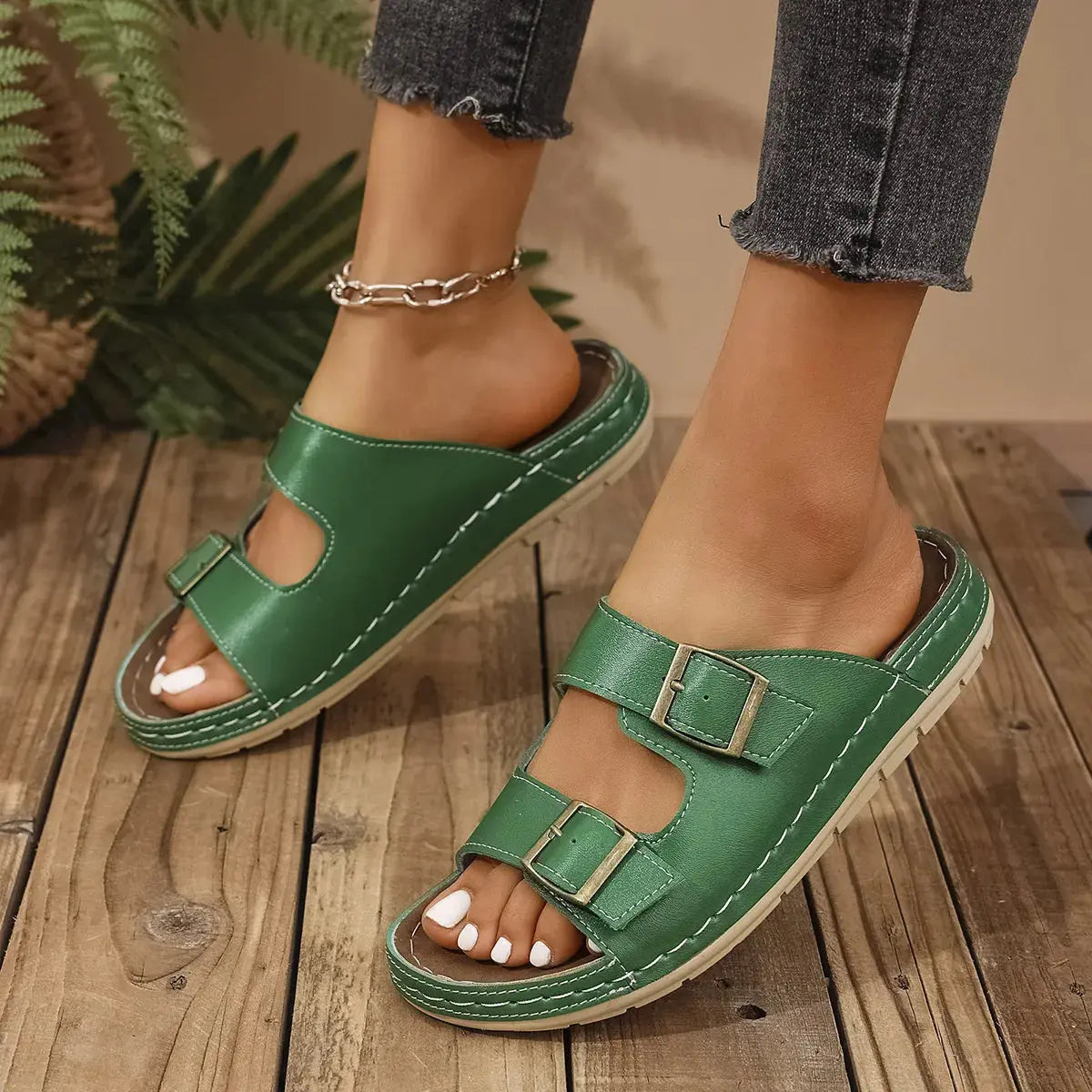 Double Buckle Platform Sandals  Style Ratio
