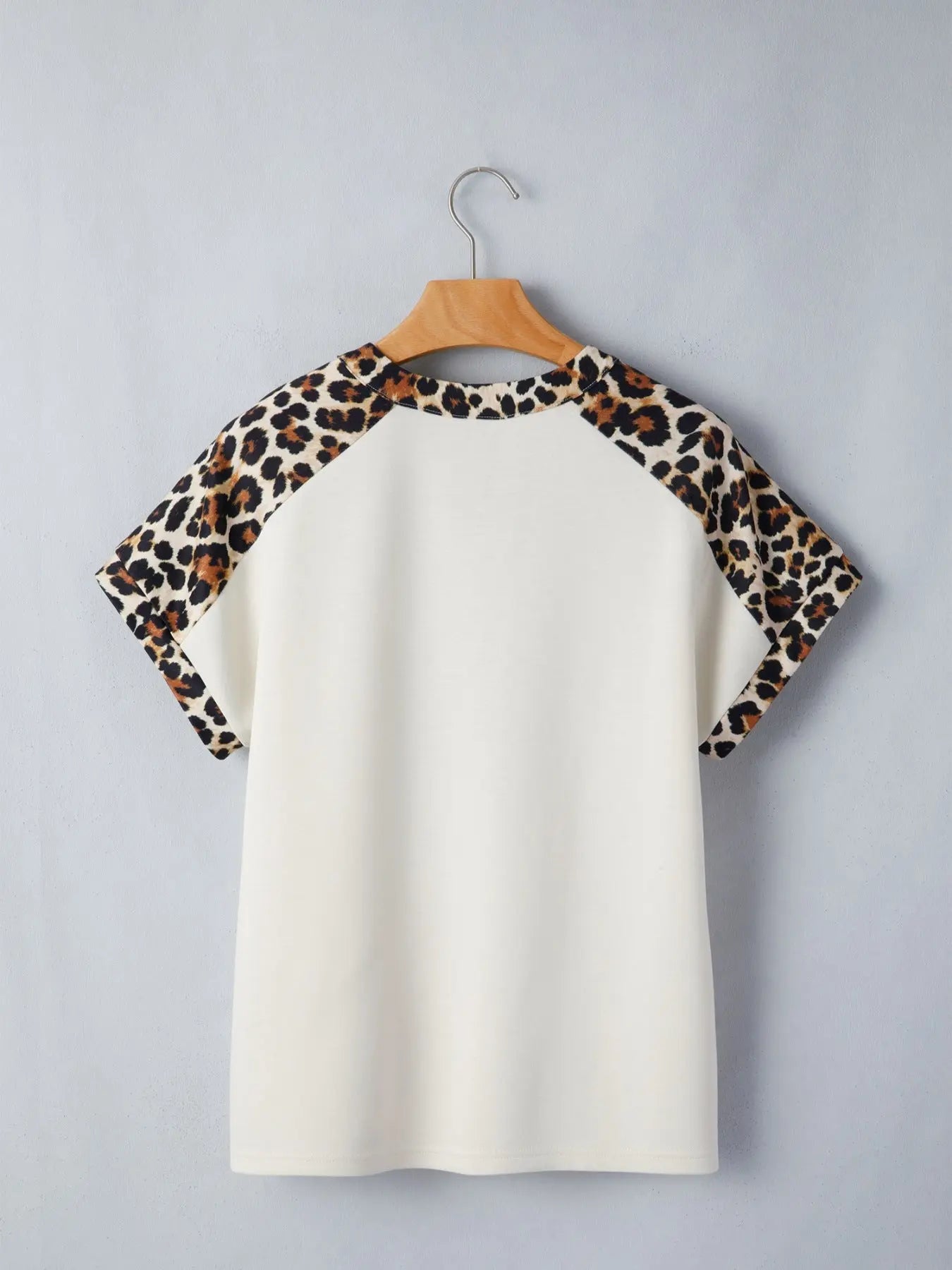 Leopard Print Raglan Short Sleeve Shirt  Style Ratio