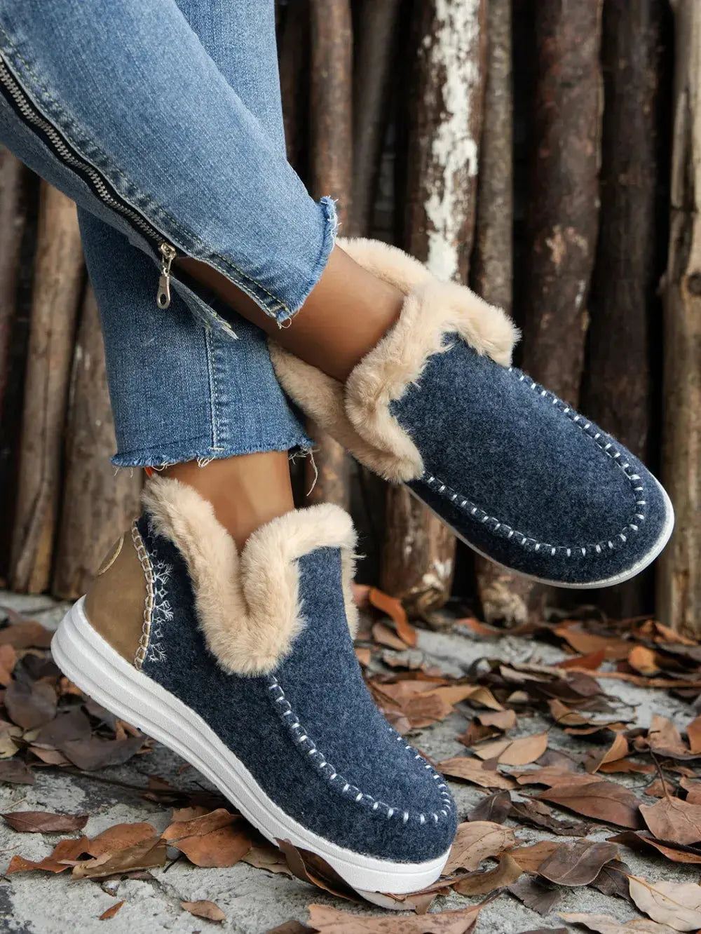 Furry Suede Round Toe Flat Sneakers  Style Ratio