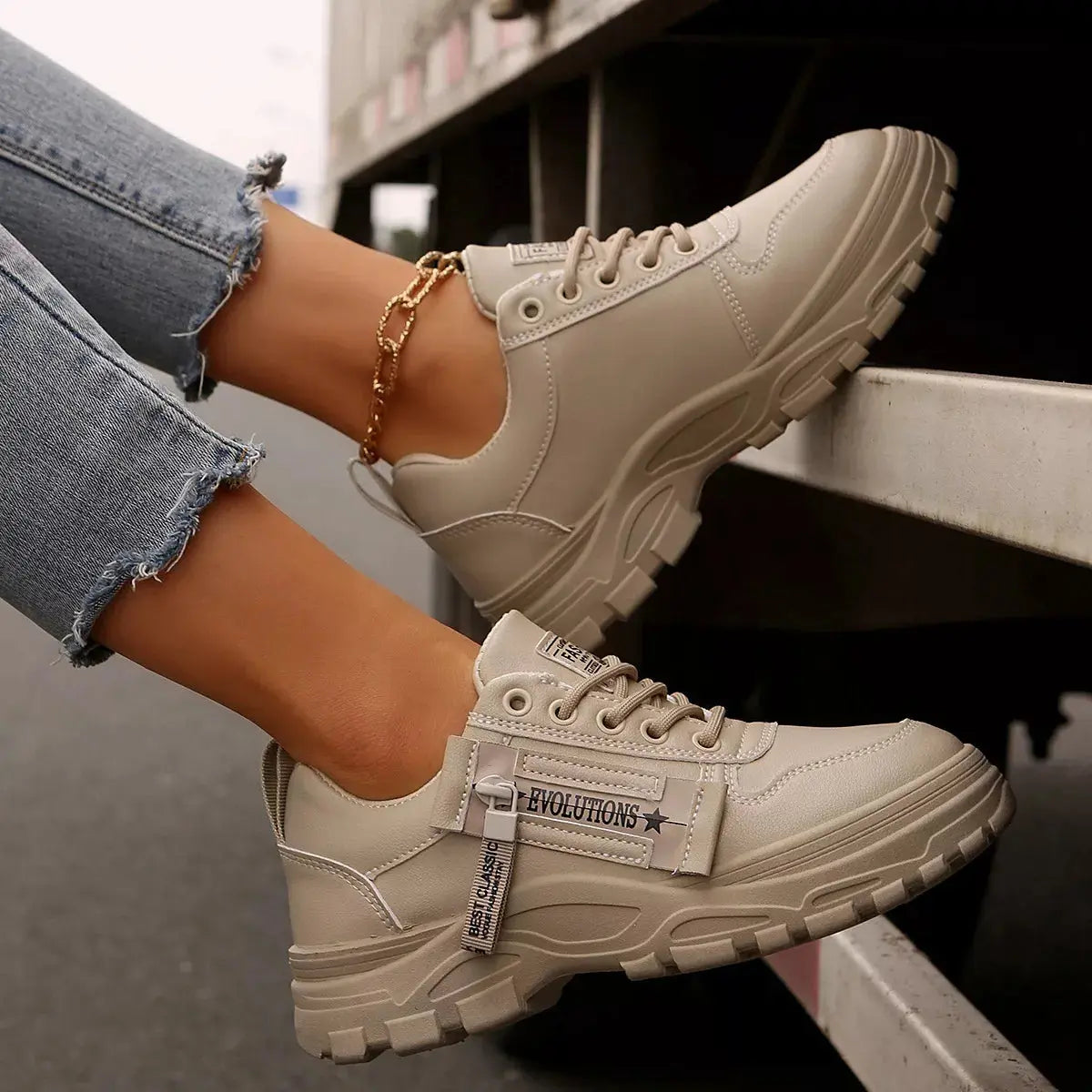 Lace Up Round Toe Athletic  Style Ratio