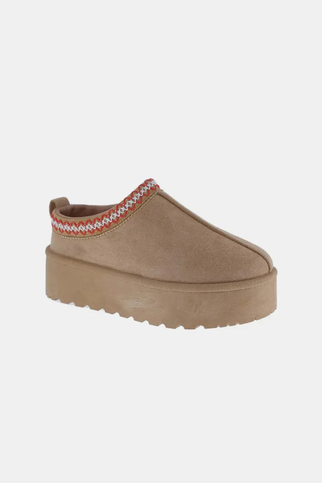 Weeboo Platform Embroidered Trim Slip-On Boots  Style Ratio