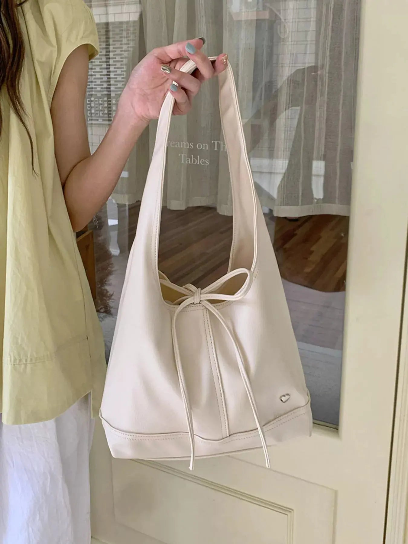 Leather Tied Shoulder Bag  Style Ratio