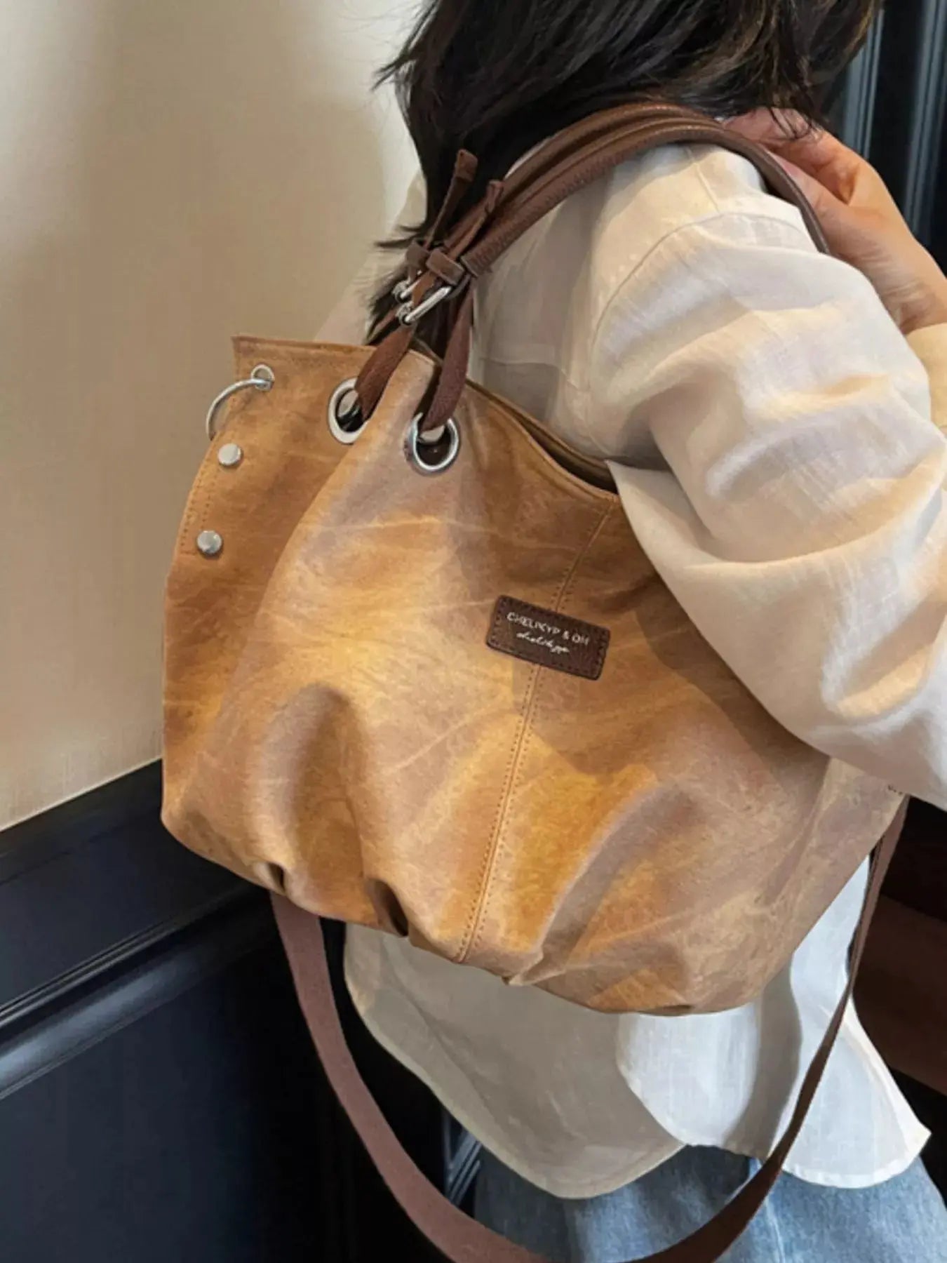 Vintage Adjustable Strap Crossbody Bag  Style Ratio