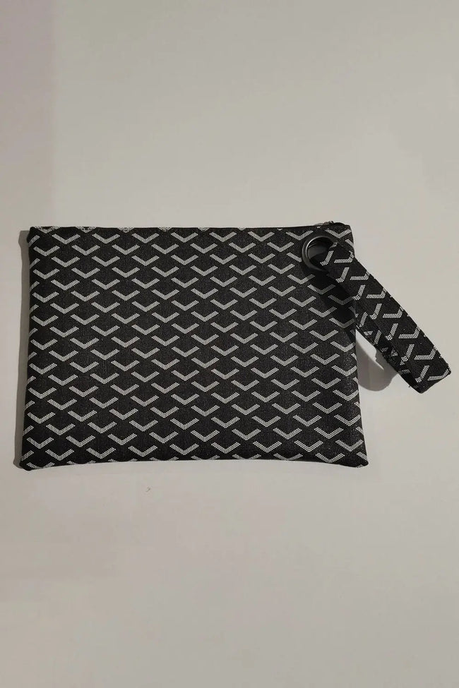 Carry Your Love Plaid Wristlet  Style Ratio