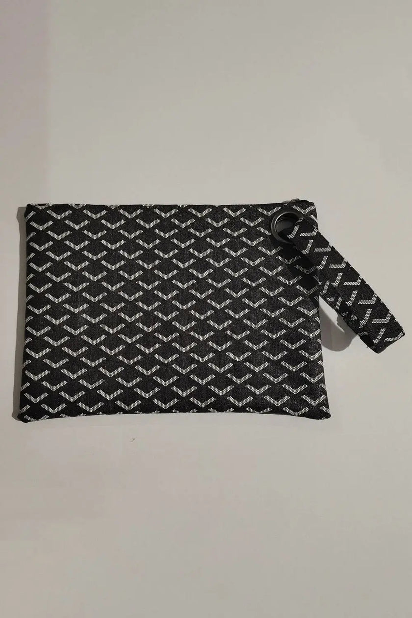 Carry Your Love Plaid Wristlet  Style Ratio