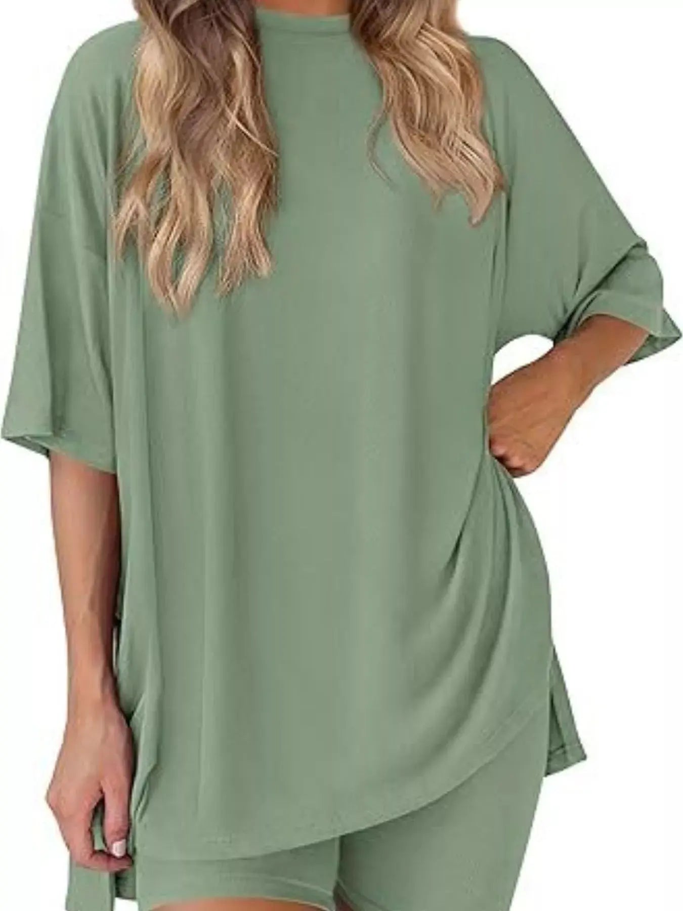 Full Size Relaxed Fit Top and Shorts Two-Piece Set  Style Ratio