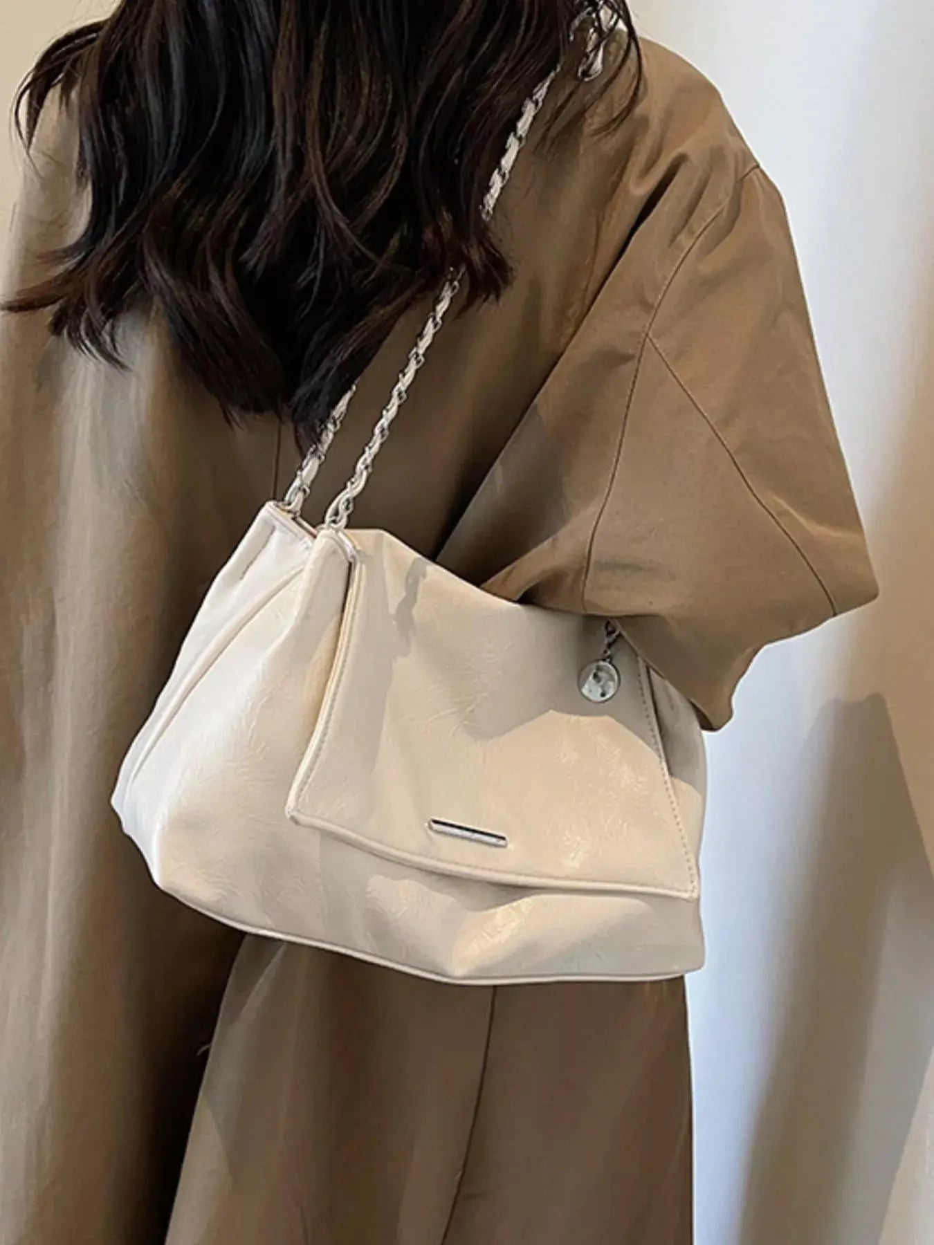 Chain Accent Flap Shoulder Bag  Style Ratio