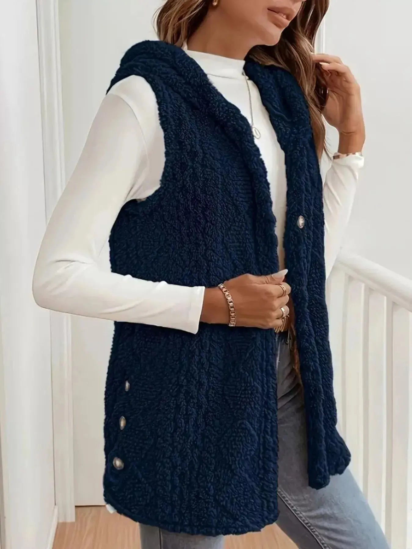 Button-Down Sherpa Hooded Vest Coat  Style Ratio