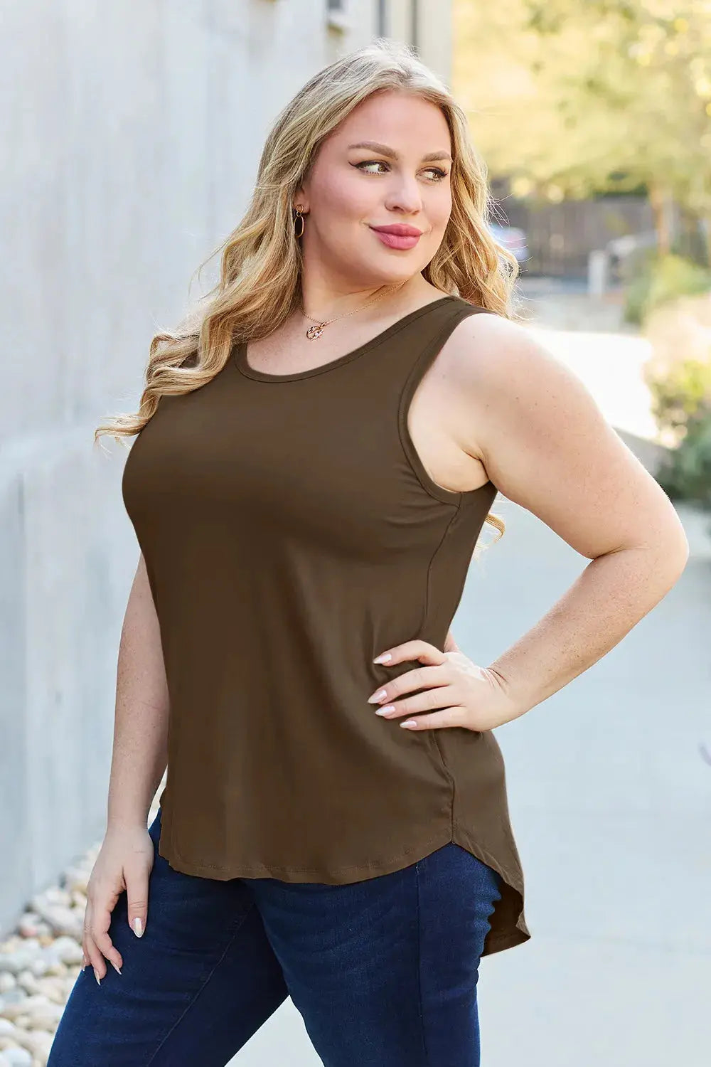 Basic Bae Full Size Round Neck Curved Hem Tank  Style Ratio