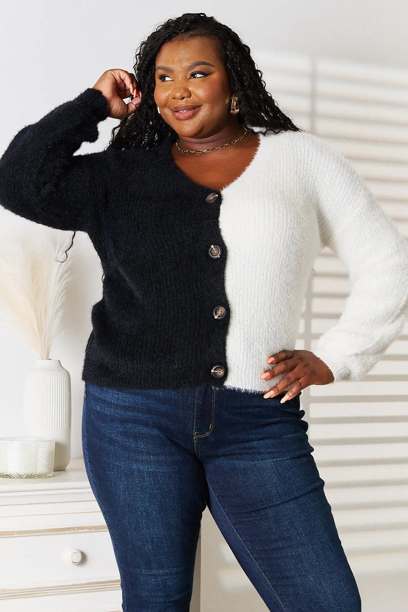 Angel Wings Woven Right Contrast Button-Front V Neck Cardigan  Style Ratio