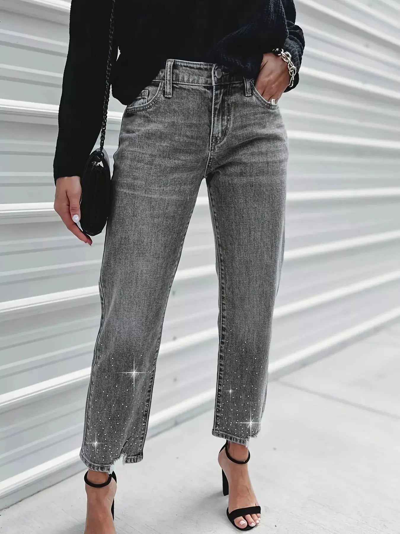 Rhinestone Embellished Cropped Jeans  Style Ratio