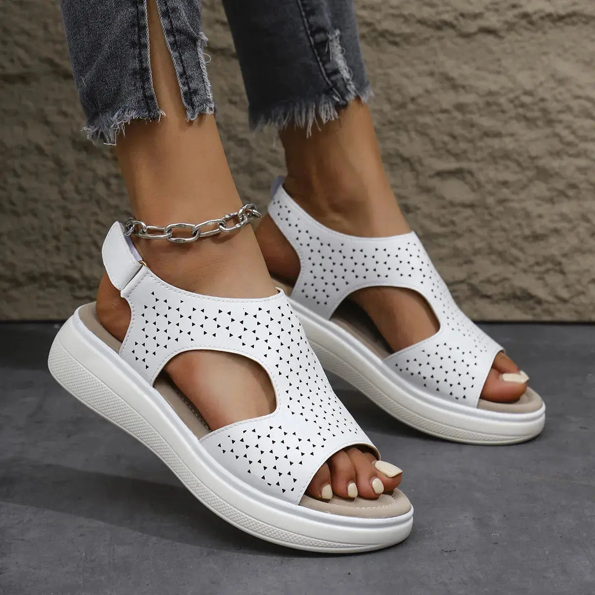 Cutout Platform Sandals  Style Ratio