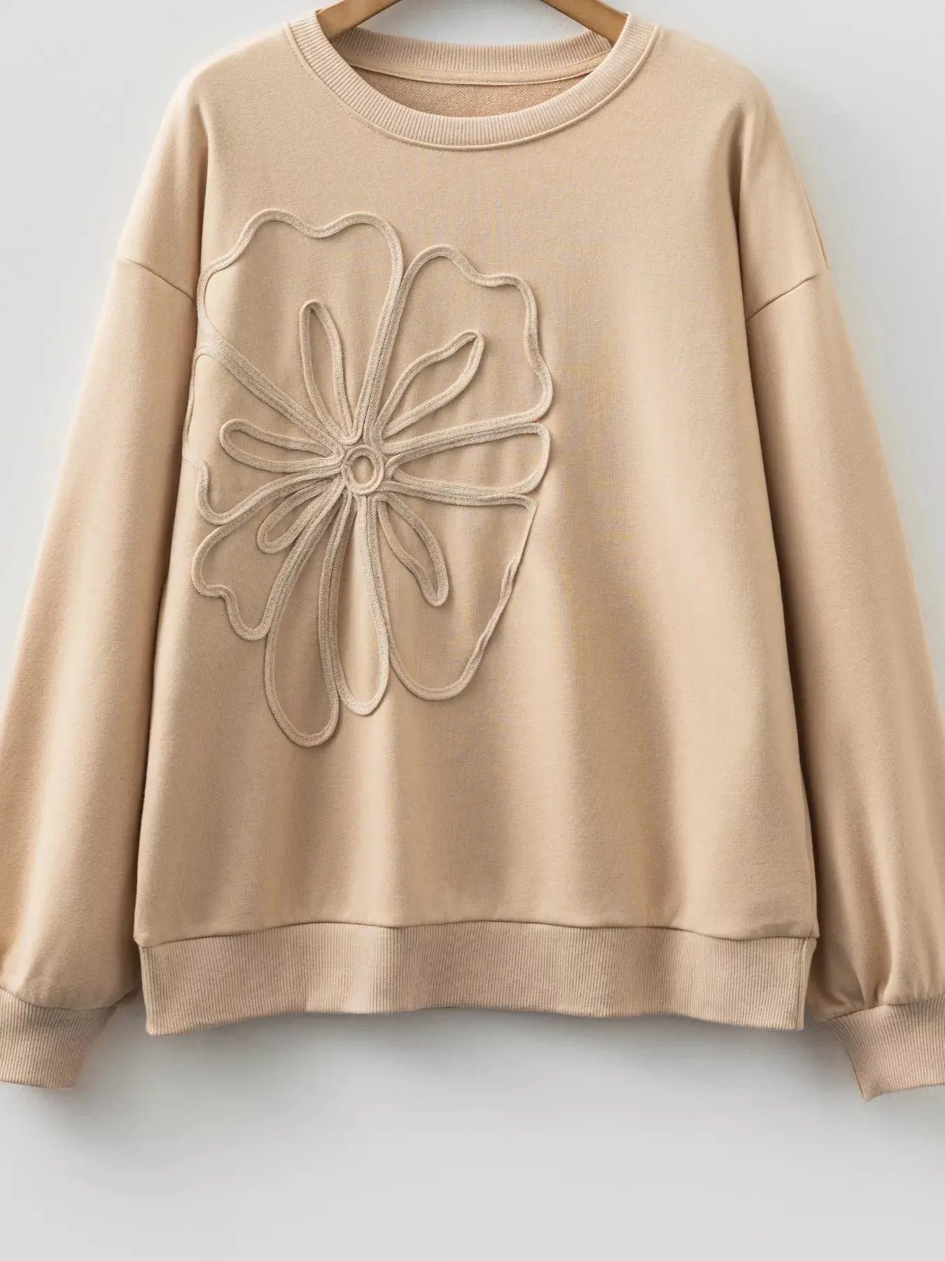 Embroidered Flower Pattern Drop Shoulder Sweatshirt  Style Ratio