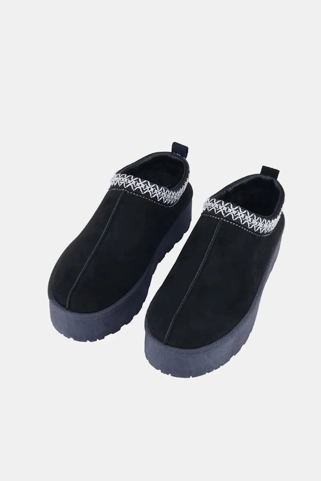 Weeboo Platform Embroidered Trim Slip-On  Style Ratio