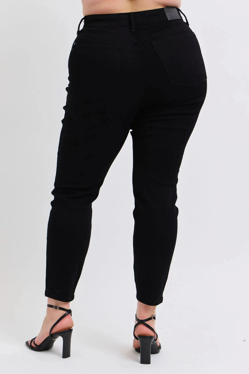 Judy Blue Plus Size HW Faux Leather Skinny Pants  Style Ratio