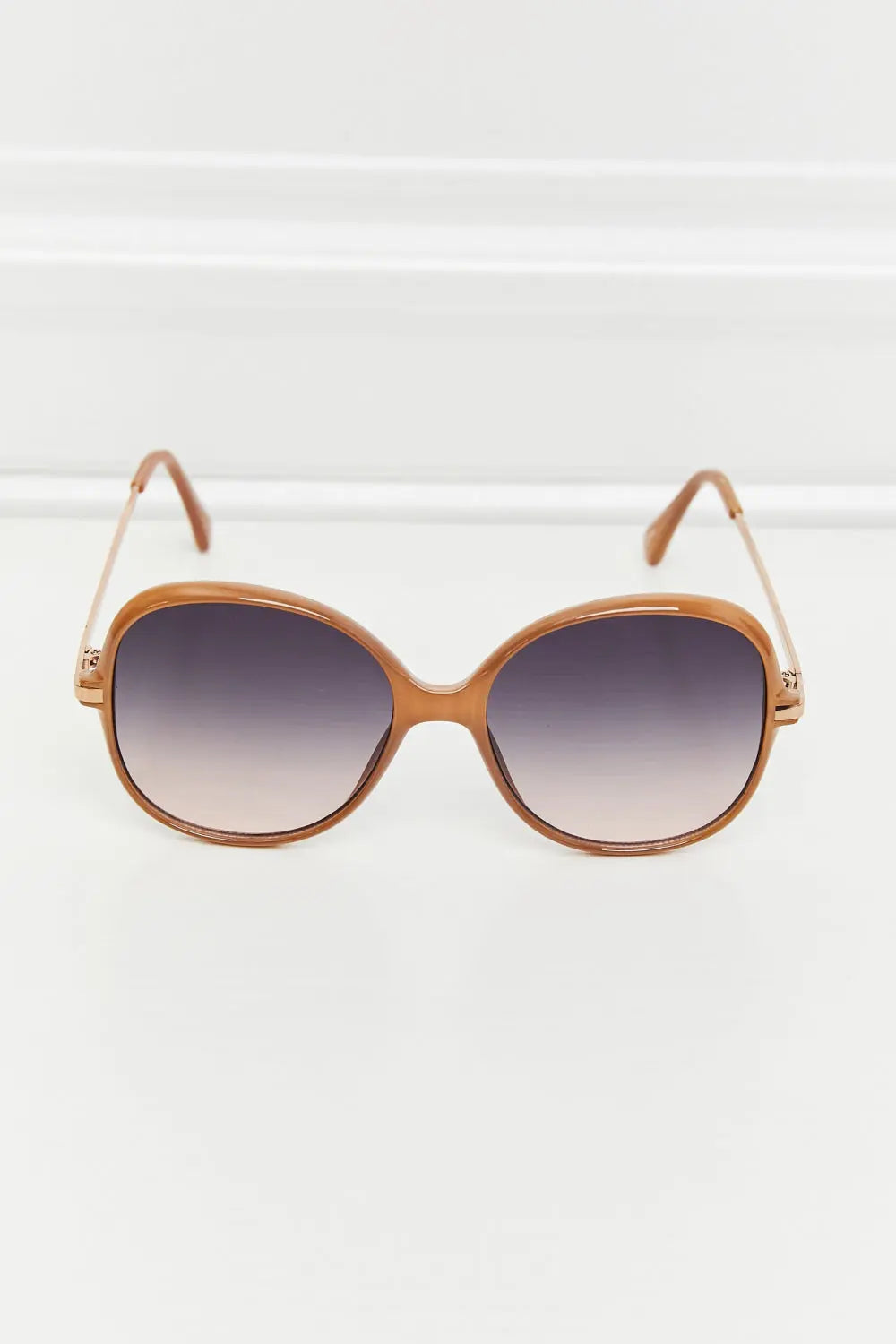 Metal-Plastic Hybrid Full Rim Sunglasses  Style Ratio