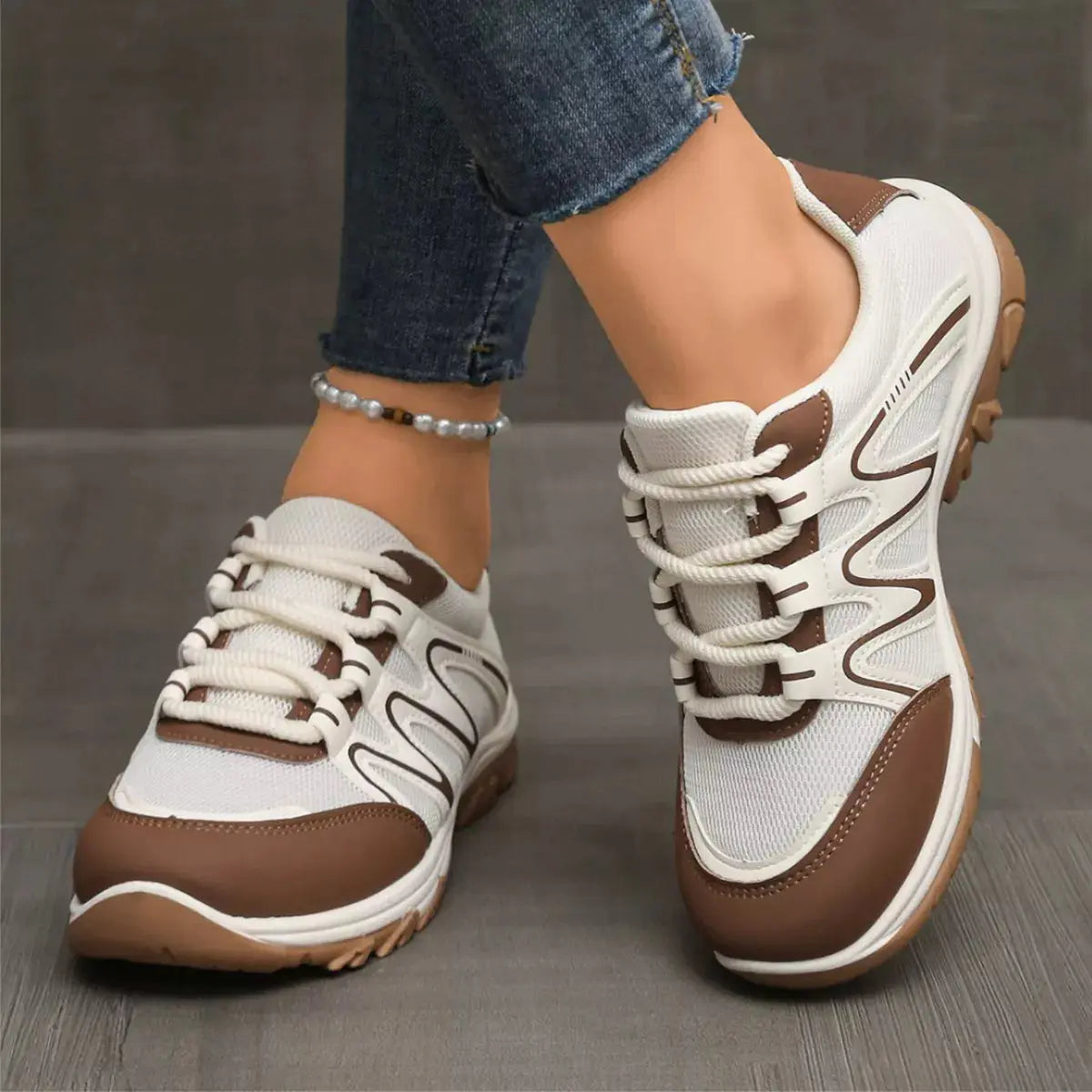 Lightweight Lace Up Athletic  Style Ratio