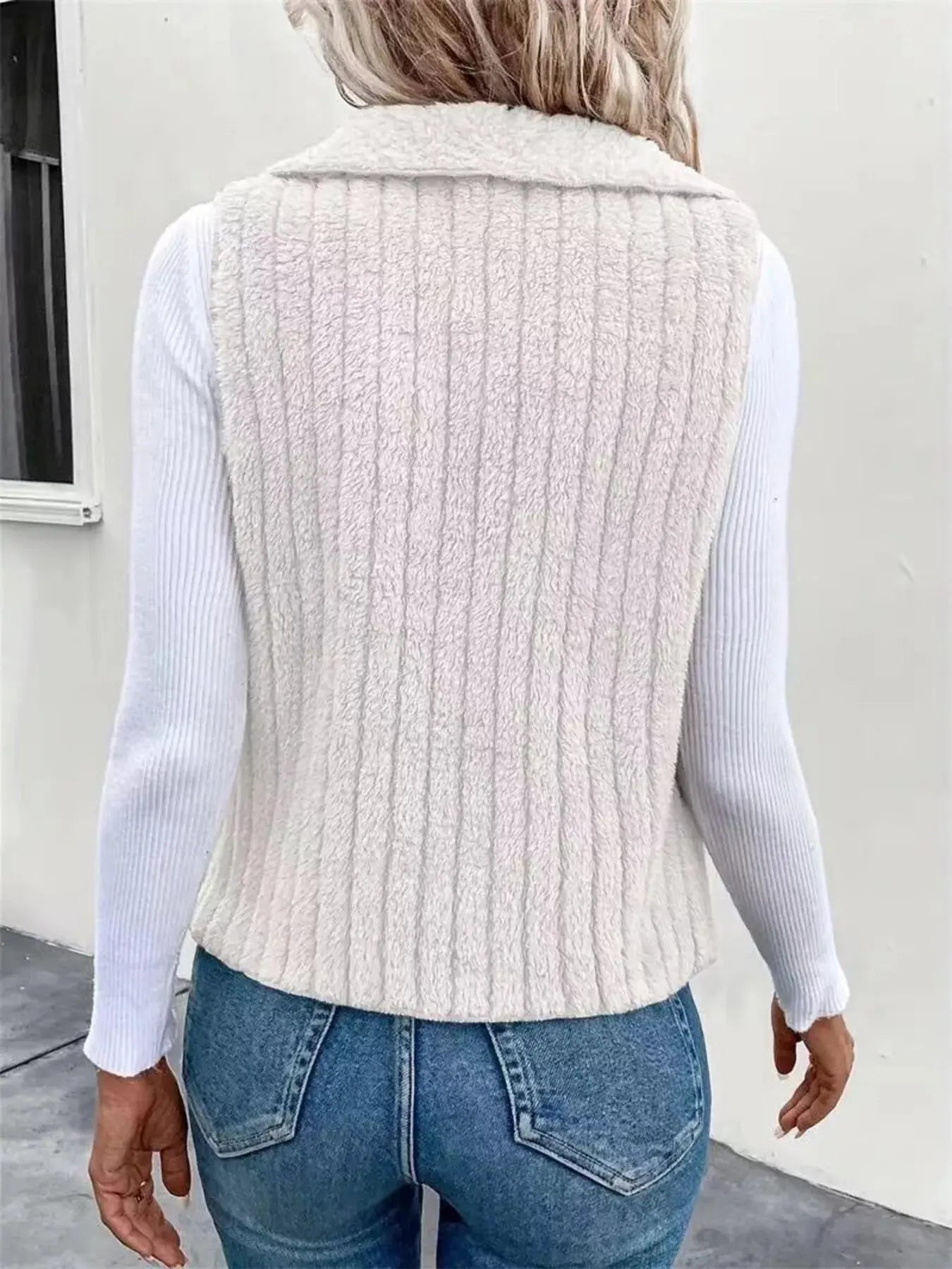 Cozy Fleece Open Front Vest  Style Ratio