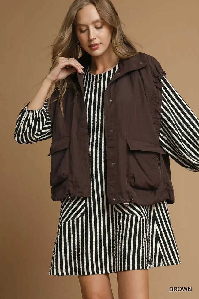 Umgee Nylon Vest with Pockets  Style Ratio