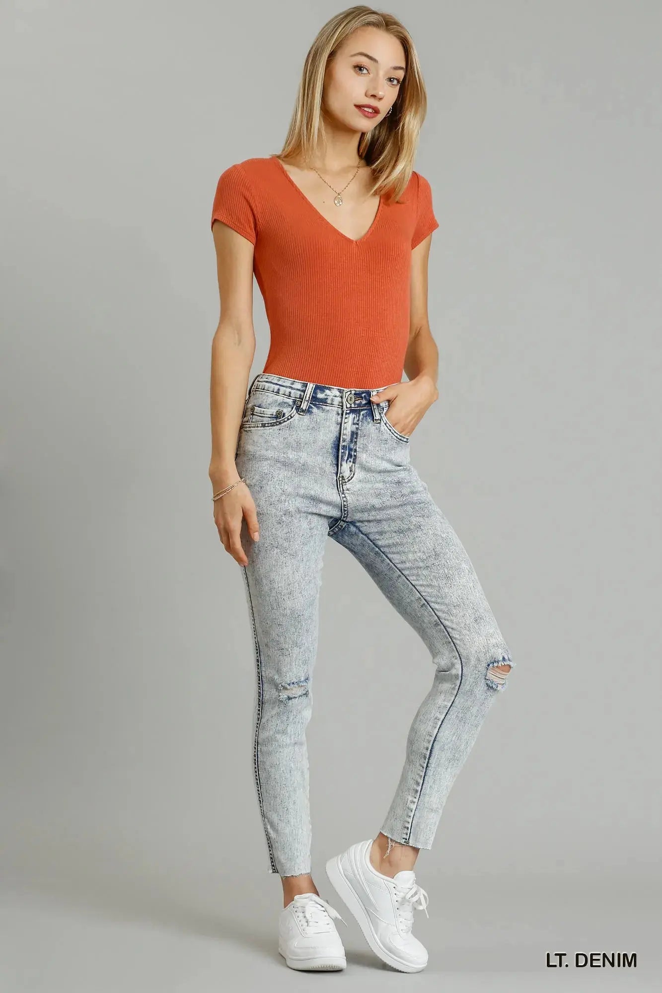Umgee 5-Pockets Distressed Detail Stretch Denim Skinny Jeans with Unfinished Hem  Style Ratio