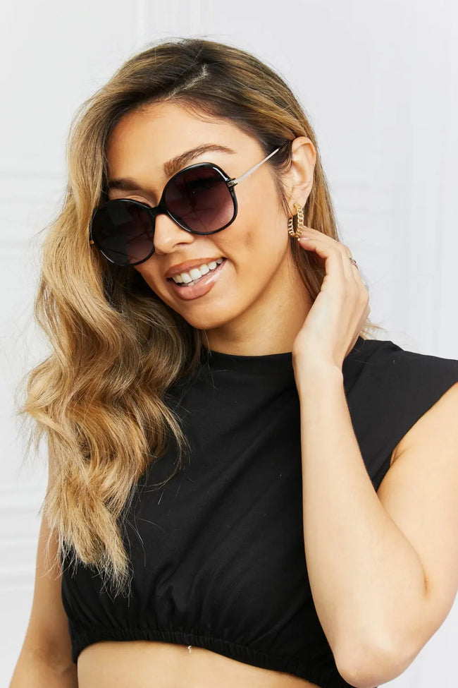 Metal-Plastic Hybrid Full Rim Sunglasses  Style Ratio