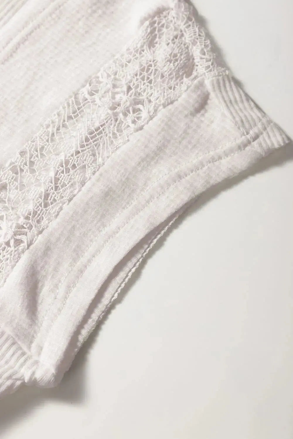 Ribbed Texture Lace Patchwork Short Sleeve Top  Style Ratio