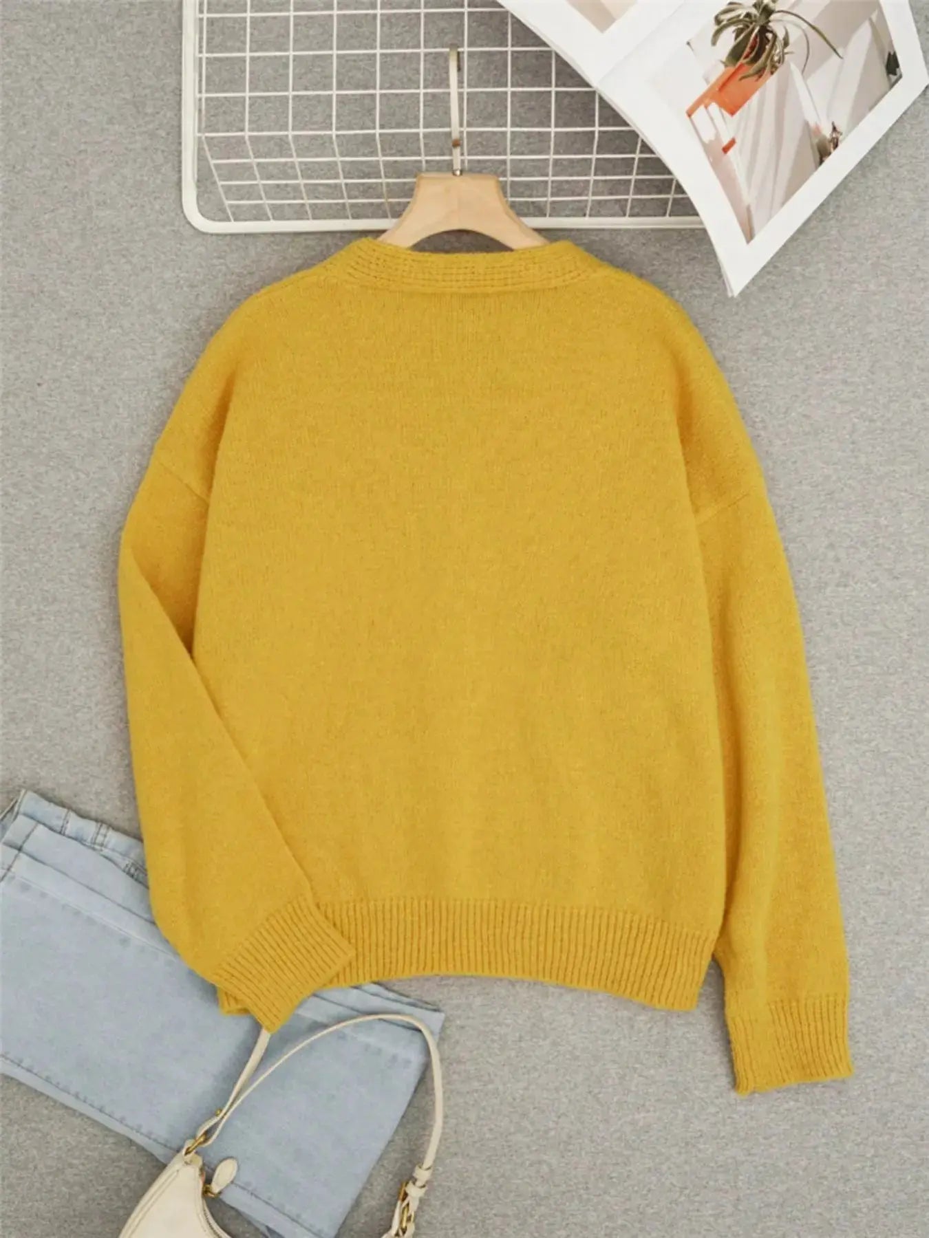Bee Embroidered Button-Down Cardigan  Style Ratio