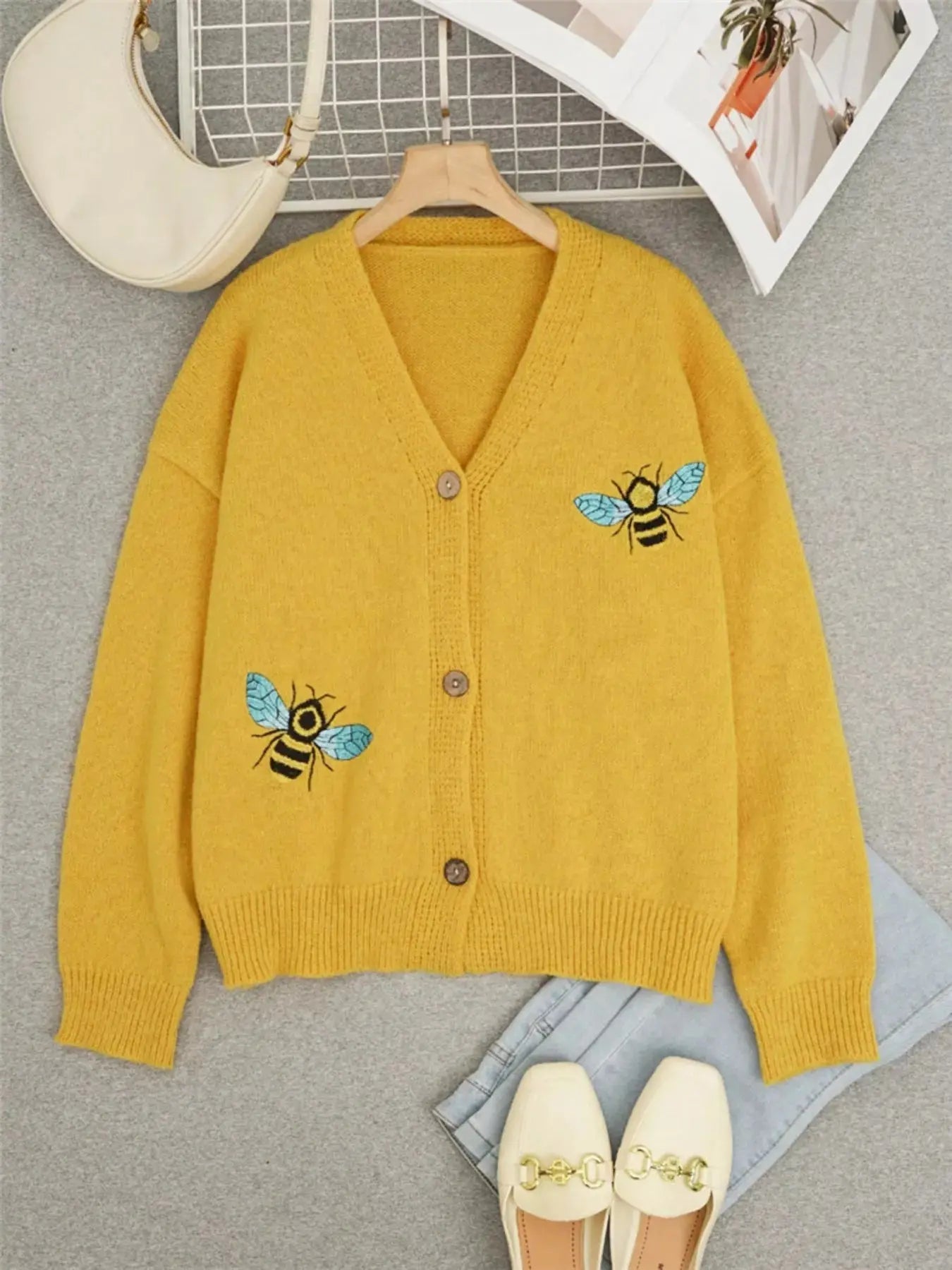 Bee Embroidered Button-Down Cardigan  Style Ratio