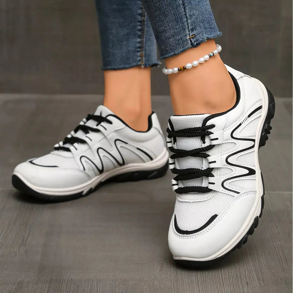 Lightweight Lace Up Athletic  Style Ratio