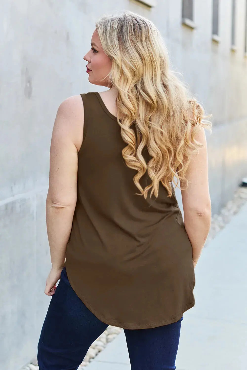 Basic Bae Full Size Round Neck Curved Hem Tank  Style Ratio