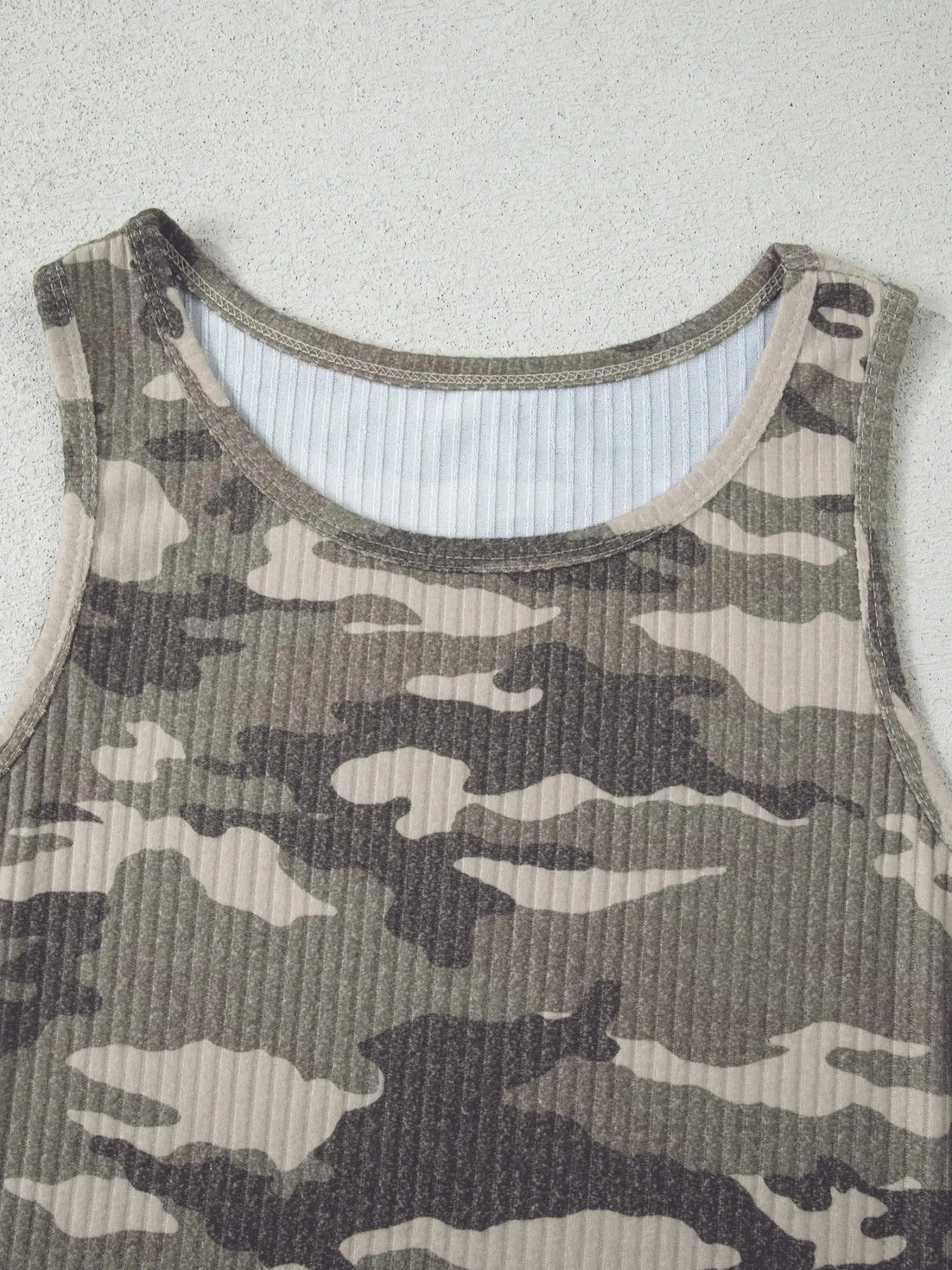 Camouflage Print Ribbed Knit Round Neck Tank Top  Style Ratio