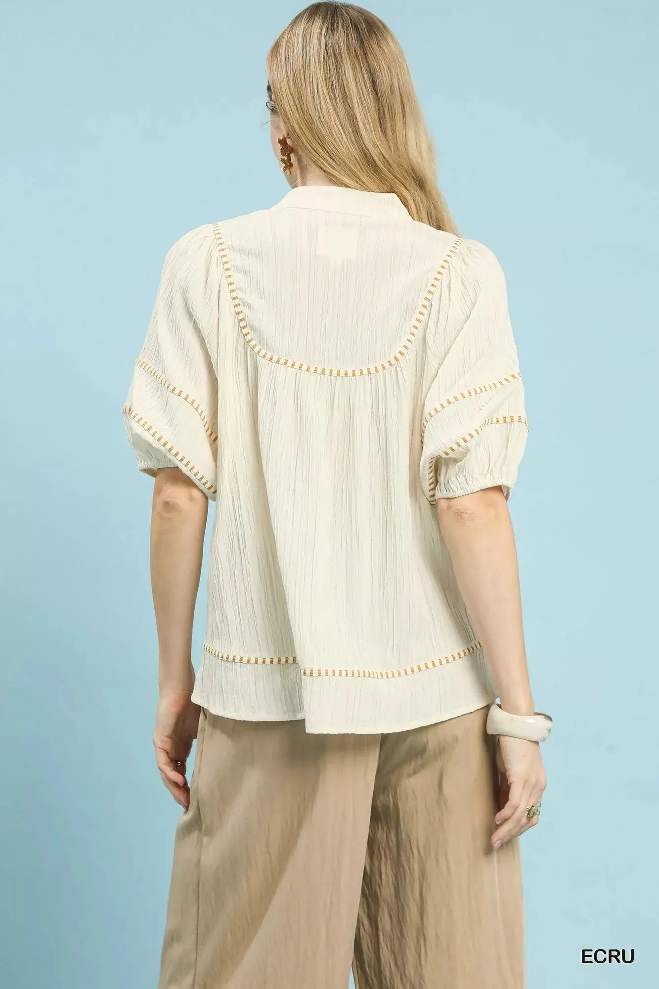 Umgee Textured Short Sleeve Top with Contrast Trim  Style Ratio