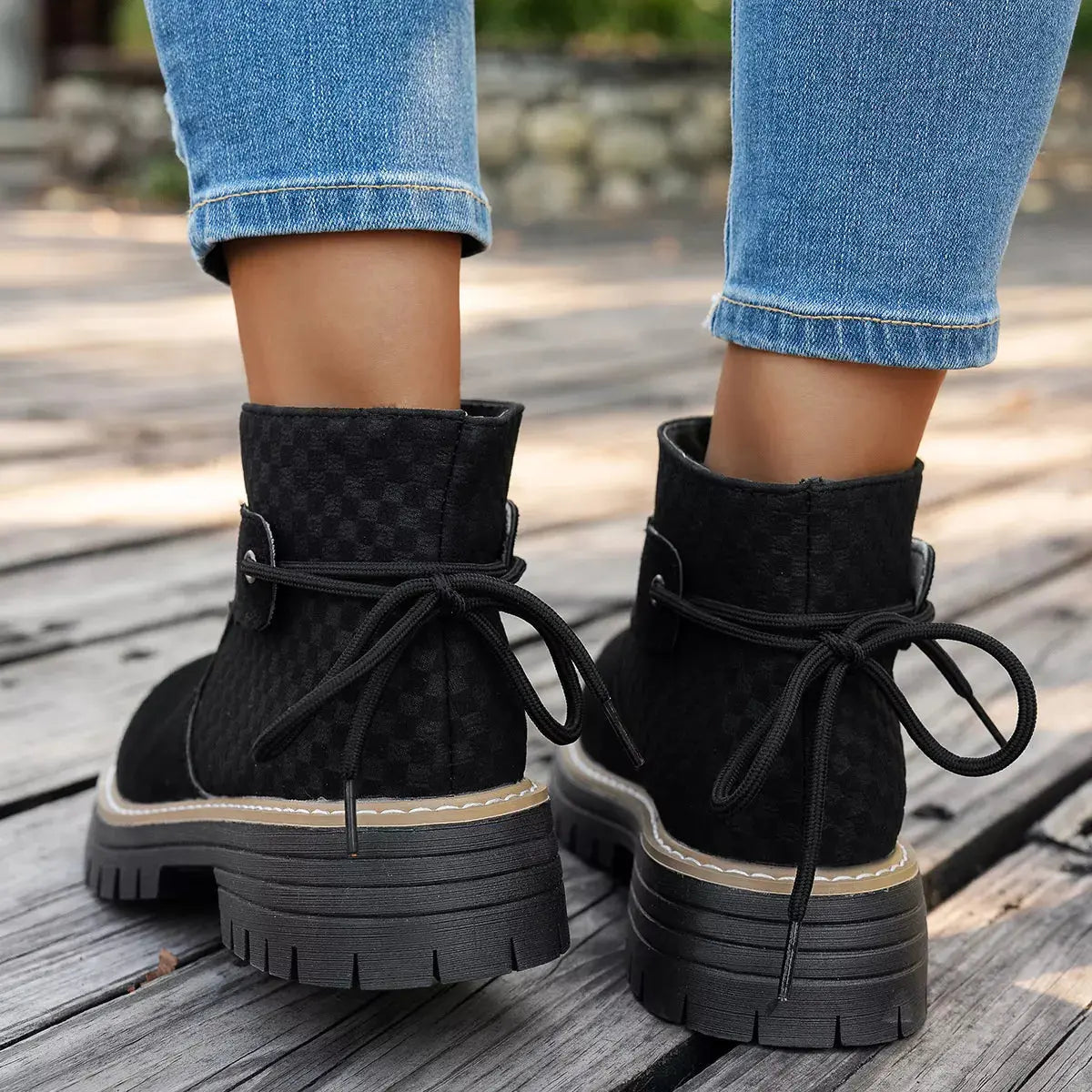 Round Toe Platform Boots  Style Ratio