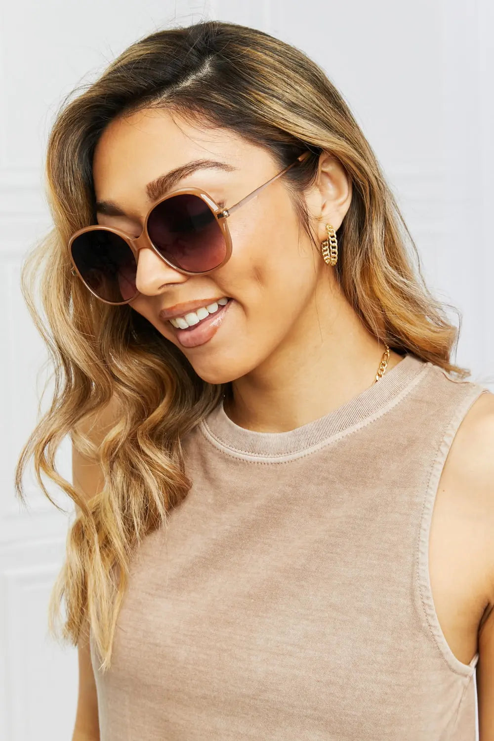 Metal-Plastic Hybrid Full Rim Sunglasses  Style Ratio