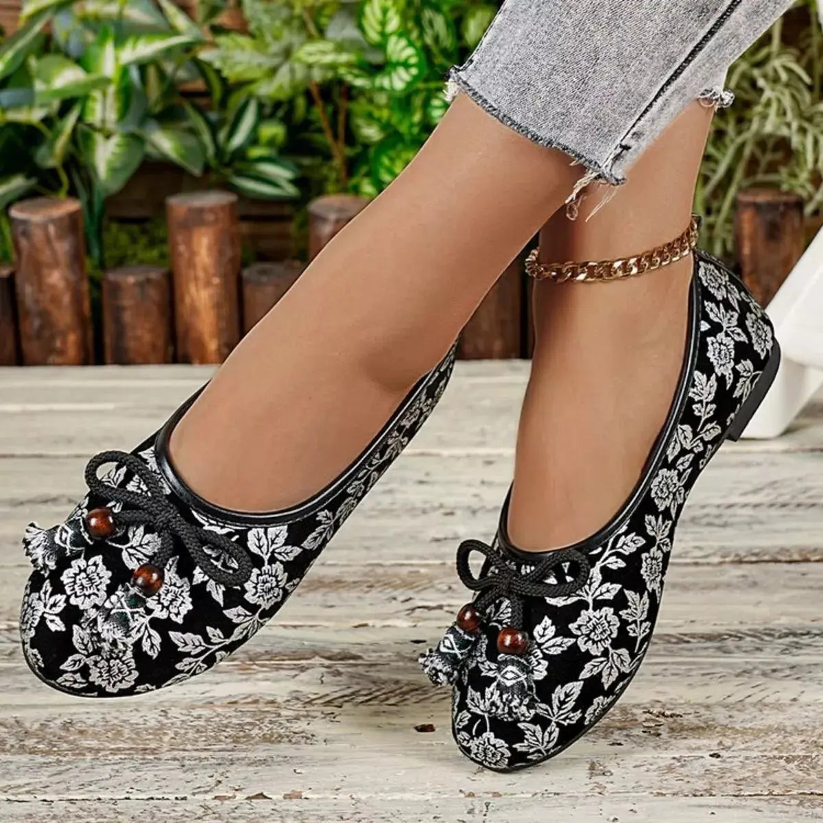 Bow Round Toe Slip-Ons  Style Ratio