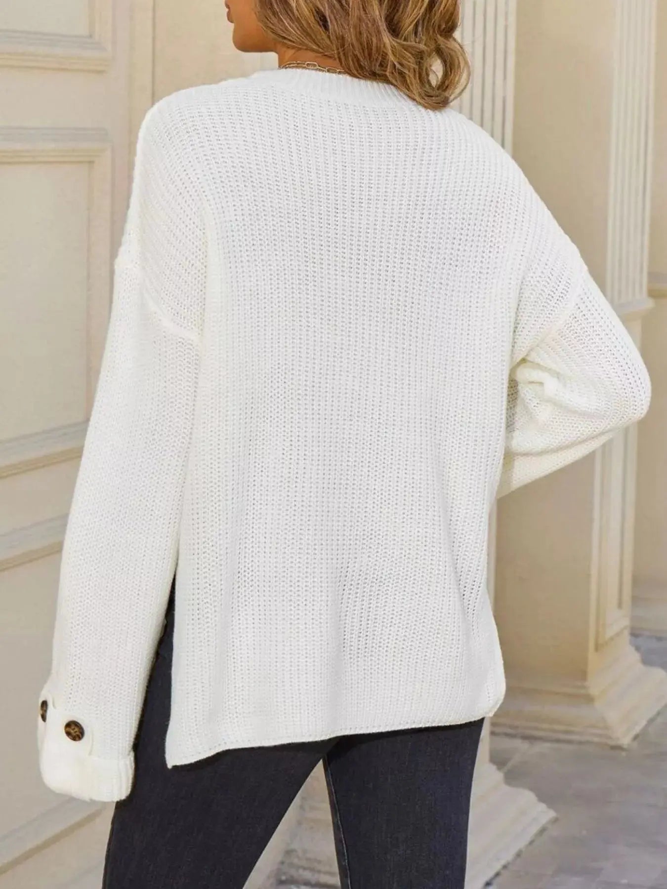 Pocket Detail Round Neck Sweater  Style Ratio