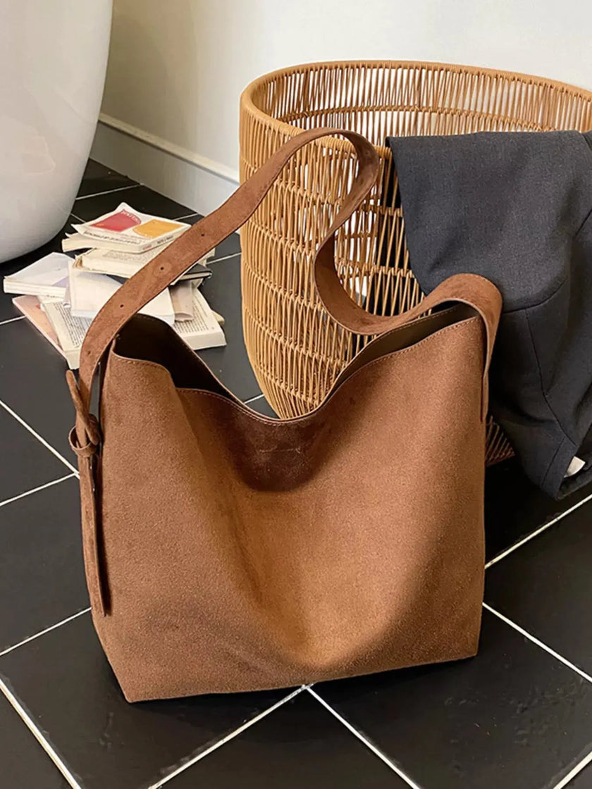 Buckle Adjustable Strap Tote Bag  Style Ratio