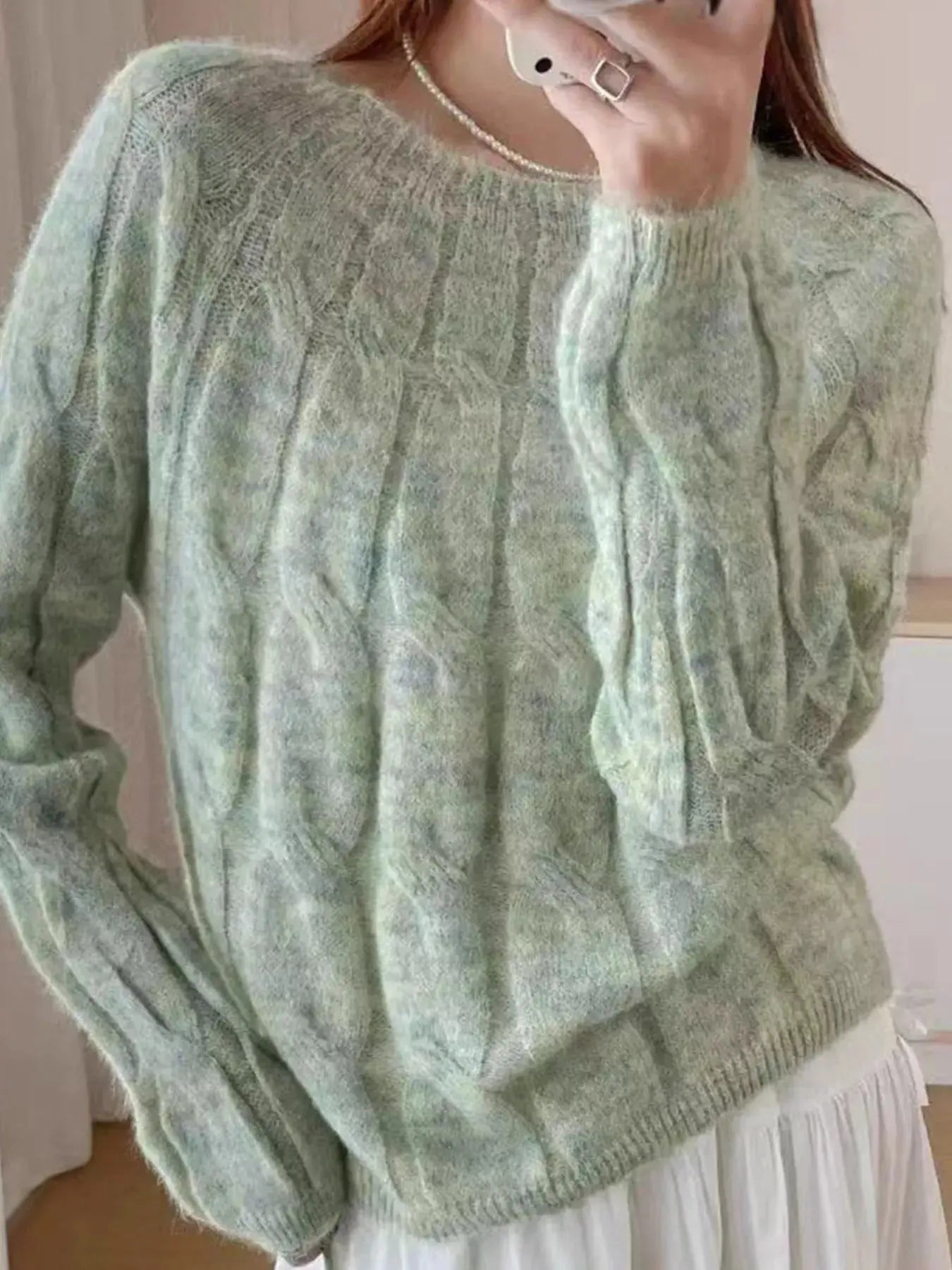 Cable-Knit Round Neck Sweater  Style Ratio