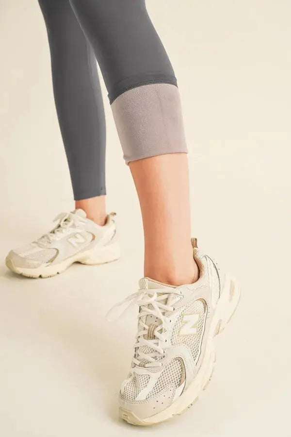 Yelete Full Size Fleece Lined High Waisted Leggings  Style Ratio