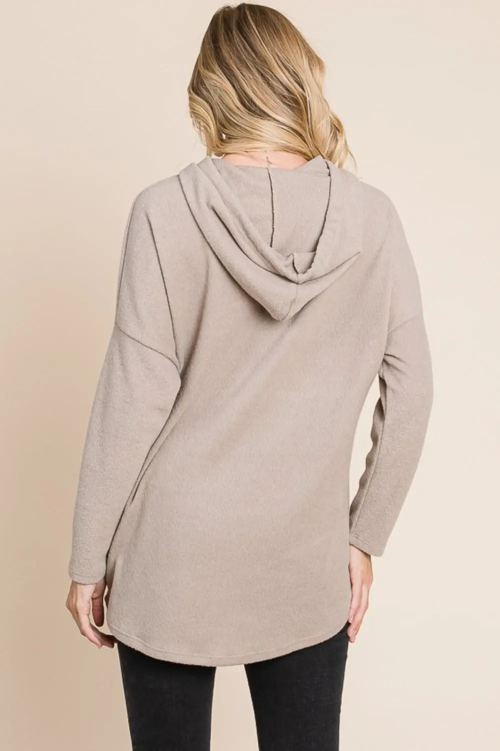 Bombom Contrast Drawstring Drop Shoulder Knit Hoodie  Style Ratio