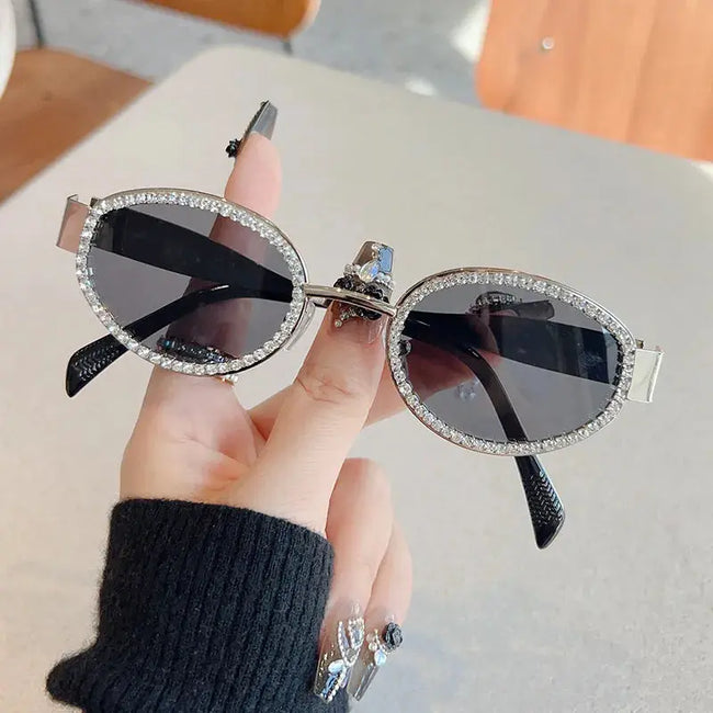 Rhinestones Decor Oval Sunglasses  Style Ratio