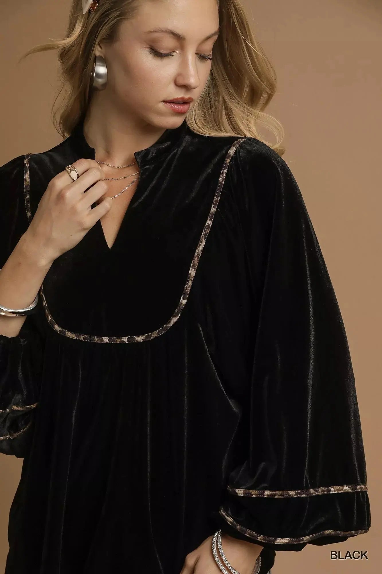 Umgee Velvet Long Sleeve Blouse with Contrast Trim  Style Ratio