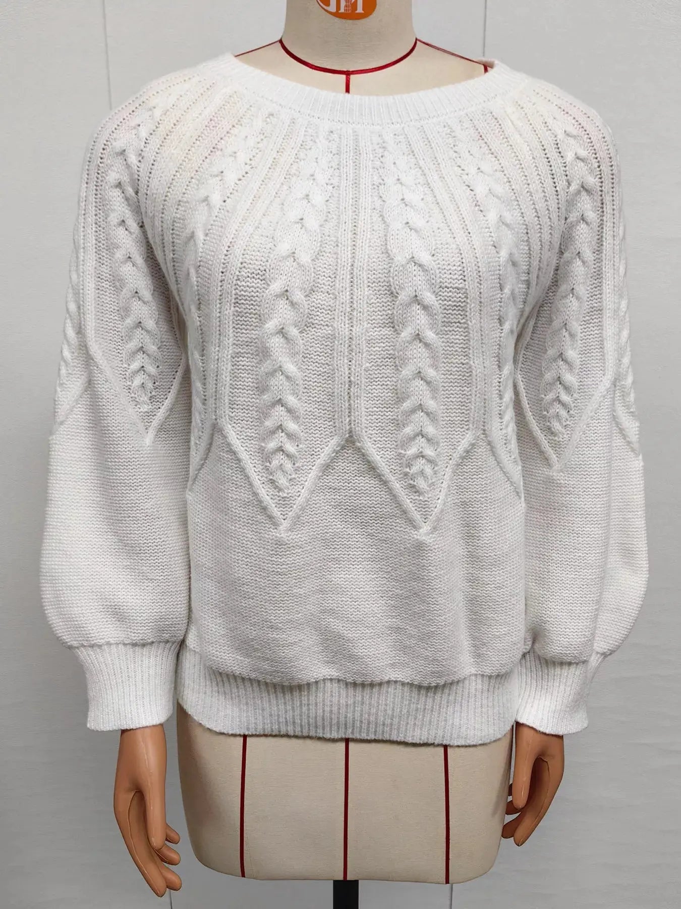 Cable-Knit Round Neck Sweater  Style Ratio