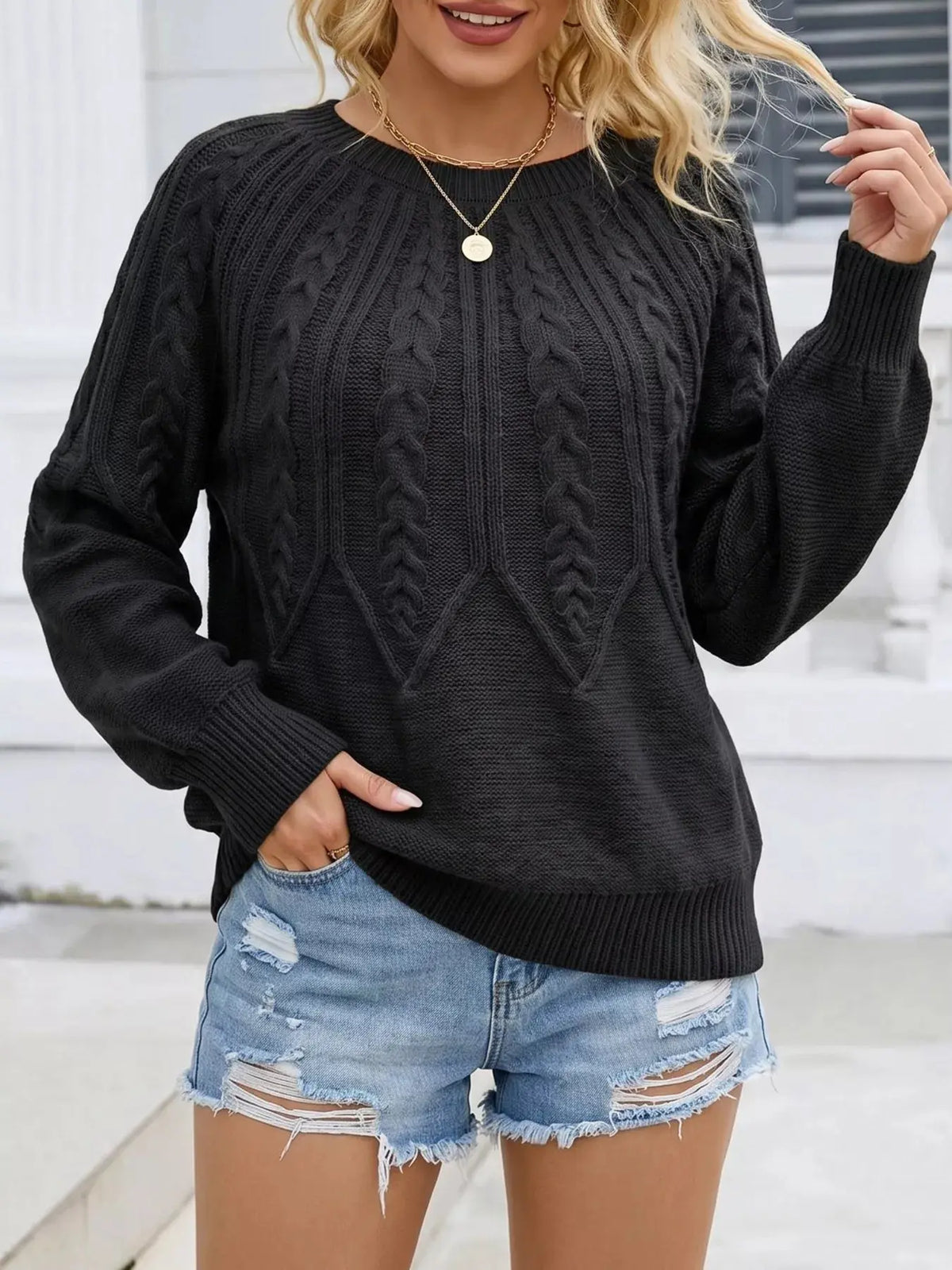 Cable-Knit Round Neck Sweater  Style Ratio