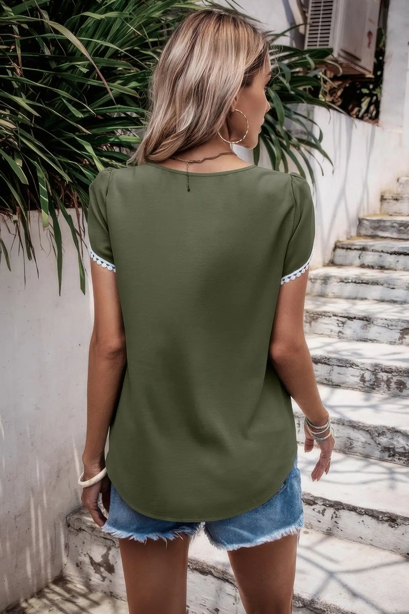Color Block Trim Flutter Sleeve Round Neck Top  Style Ratio