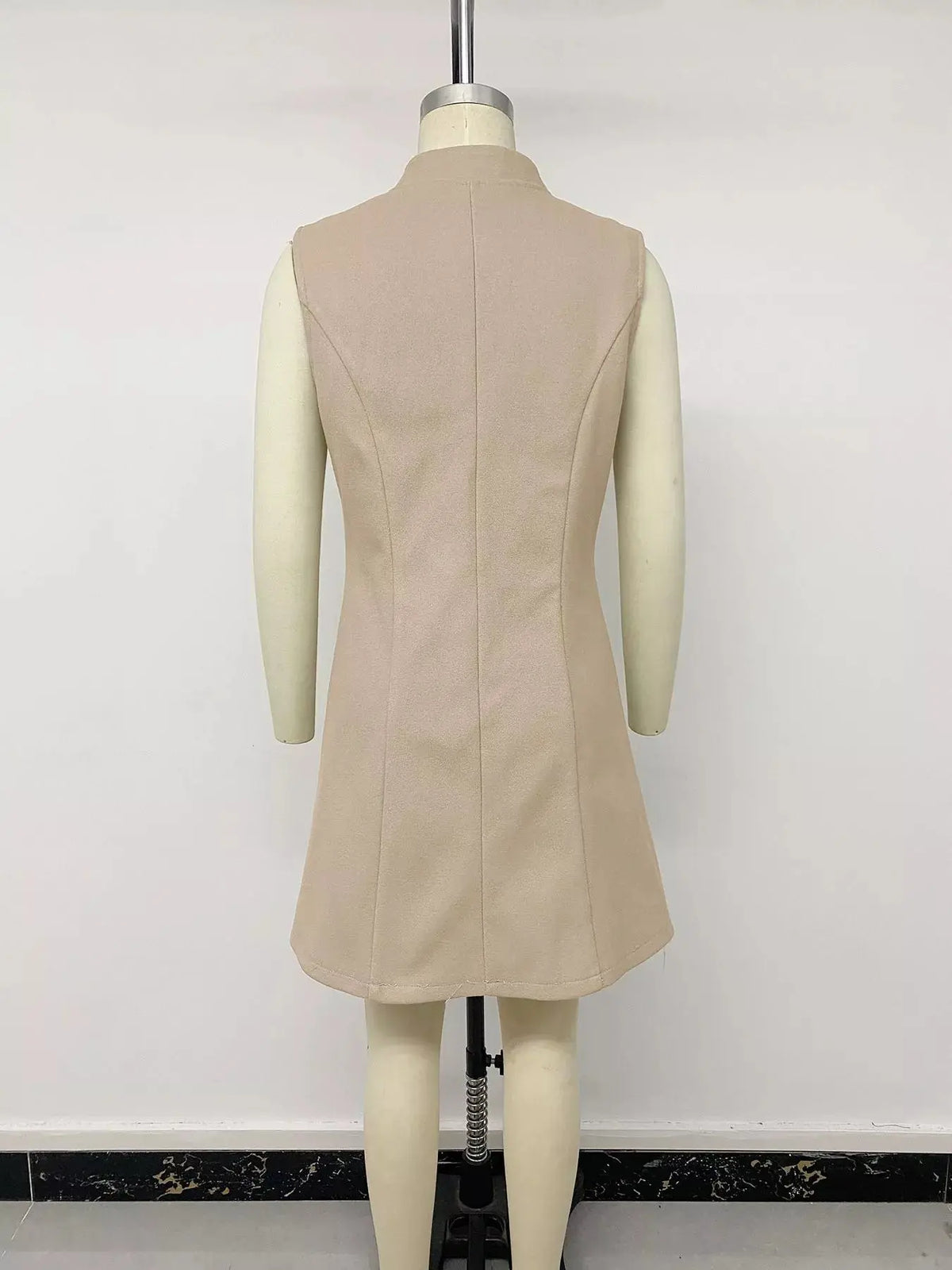 Elegant Button-Down Vest Coat  Style Ratio
