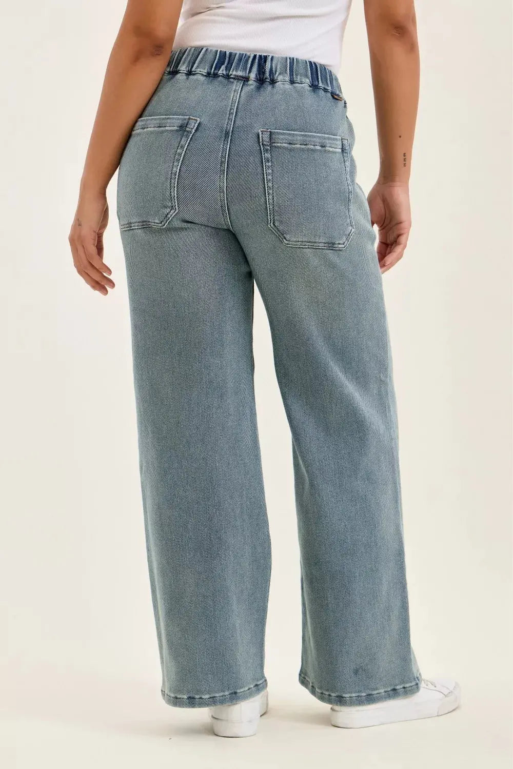 Judy Blue Hight Waist Wilhelmina Baggy Jeans with Md Aged Stone Blue Wash  Style Ratio
