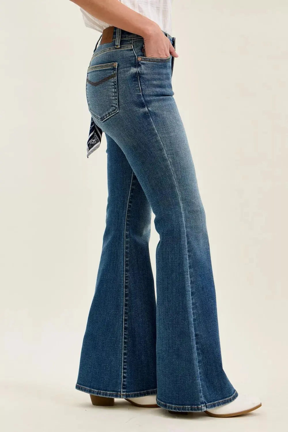 Judy Blue Mid Rise Jaqueline Flare with Triple Needle Back Pkts and Bandana Loop  Style Ratio