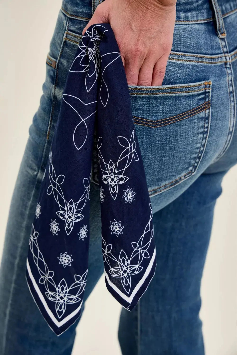 Judy Blue Mid Rise Jaqueline Flare with Triple Needle Back Pkts and Bandana Loop  Style Ratio